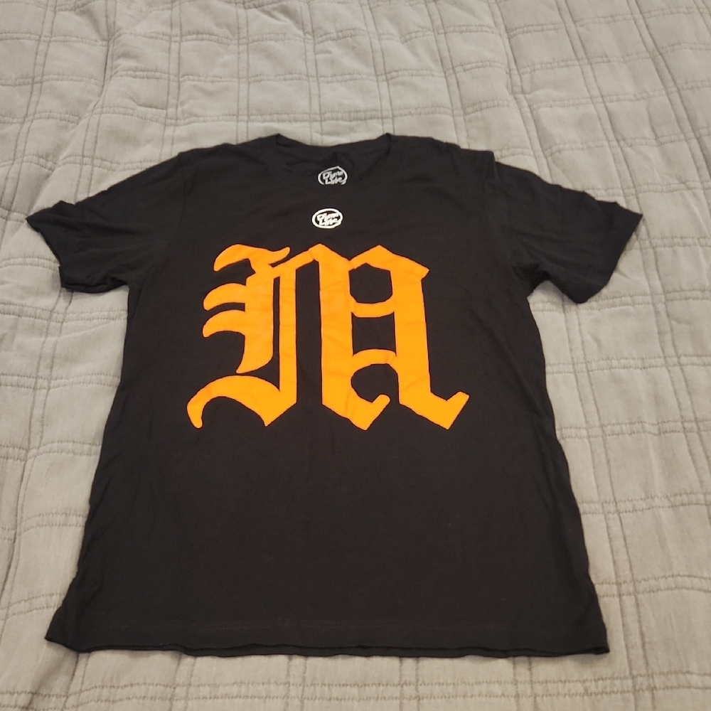 Bold Black Dyme Lyfe T-Shirt with Orange Graphic Size M, New Without Tags!